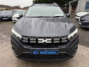 2023 Dacia Jogger ESSENTIAL TCE 7 SEATER - Image 3