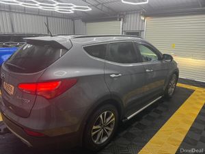 Hyundai Santa Fe Premium 2016 Auto 4x4 - Image 3