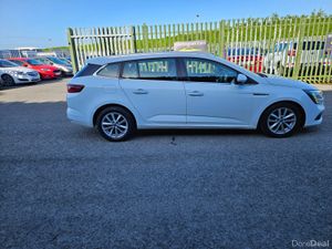 Renault Megane 2017 1.5 DCI DYNAMIQUE ESTATE AUTO - Image 3