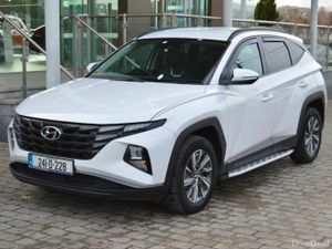 Hyundai Tucson Executive 1.6 HEV Auto, Side Steps - Image 3