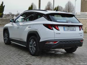 Hyundai Tucson Executive 1.6 HEV Auto, Side Steps - Image 4