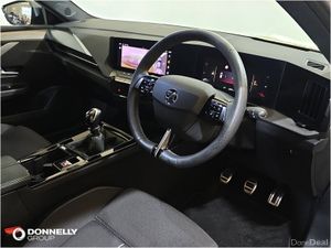 Vauxhall Astra Hatchback GS - Image 4