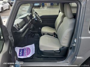 Suzuki Jimny XC MANUAL 4X4 TOP SPEC, 2000KM - Image 4