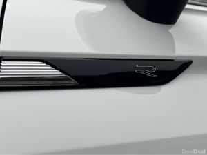 Volkswagen Tiguan R-LINE TDI 4MOTION DSG - Image 4