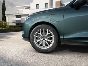 Audi Q3 SUV E-HYBRID SE AUTOMATIC - Image 3