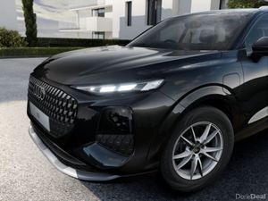 Audi Q3 SUV E-HYRBID SE AUTOMATIC WITH COMFORT PAC - Image 3