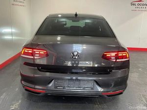 Volkswagen Passat BUSINESS 2.0 TDI MANUAL 6SPEED F - Image 2