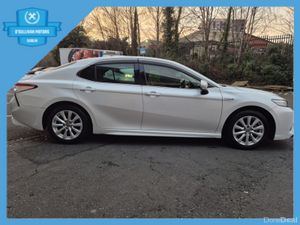 Toyota Camry /2020/2.5 PETROL HYBRID/AUTOMATIC - Image 4