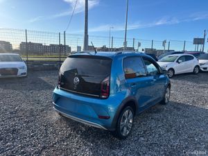 Volkswagen Cross Up! - Image 4