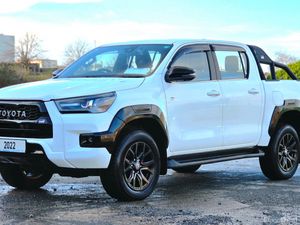 2022 Toyota Hilux Auto GR 2.4 Diesel - Image 4