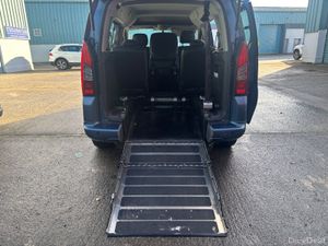 2014 PEUGEOT PARTNER TEEPE WHEEL CHAIR - Image 3