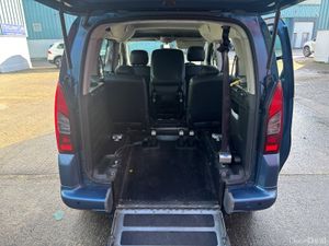 2014 PEUGEOT PARTNER TEEPE WHEEL CHAIR - Image 2