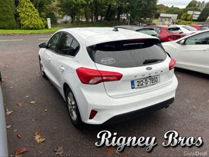Ford Focus ZETEC EDITION 1.5 TD 120 M M6 4DR - Image 4