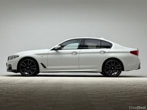 BMW 5-Series 520i M SPORT - Image 4