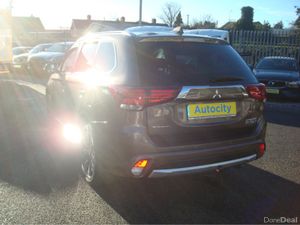 Mitsubishi Outlander GX3H+ PHEV 5DR AUTO Nct 04/26 - Image 3