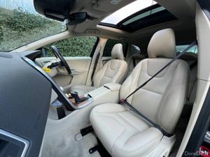 Volvo XC60 CLASSIC 2.0D // SERVICE HISTORY // OPEN - Image 2