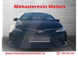 Toyota Corolla LUNA SPORT SALOON 4DR - SAT NAV / H - Image 2