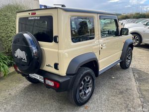 Suzuki Jimny SIERRA 4 SEAT MANUAL 1.5 PETROL //HIG - Image 4