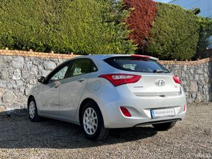 Hyundai i30 1.6 CRDI CLASSIC BL/ DRI 5DR BLUE DRIV - Image 4