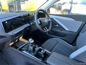 Opel Astra 1.2 Turbo 110hp S/S6-speed manual - Image 2