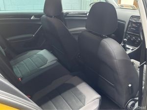 Volkswagen Golf RLINE 2.0 TDI MANUAL 6SPEED FWD 15 - Image 4