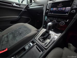 Volkswagen Golf 1.4 TSI HIGHLINE  -REVERSE CAMERA - Image 4