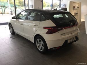 Hyundai i20 CLASSIC Two Tone - 1 Owner - Warranty - Image 4