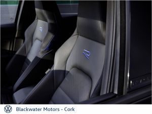Volkswagen Golf GOLF R BLACK EDITION 2.0 TSI 333BH - Image 2