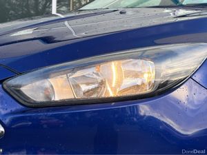 Ford Focus 1.5 TDCI ZETEC 120PS 5DR - Image 2