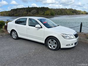 Skoda Octavia EXCLUSIVE 1.6 TDI 105HP 4DR - Image 2