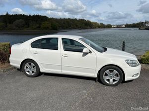 Skoda Octavia EXCLUSIVE 1.6 TDI 105HP 4DR - Image 4