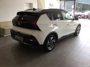 Hyundai Bayon EXECUTIVE ** BLACK ROOF ** - Image 2