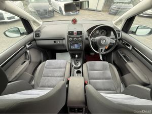 Volkswagen Touran ( 152 REG ) HIGHLINE EDITION 7 S - Image 3