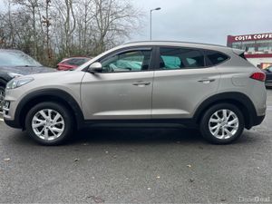 Hyundai Tucson 1.6 DIESEL EXECUTIVE - Image 4