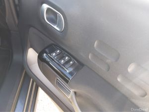 Citroen C3 FEEL BLUEHDI 75 S&S MY10 4DR - Image 2