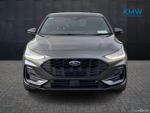 Ford Focus 1.0 125BHP ST-Line..Parking pack/Design - Image 3