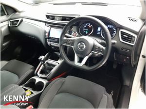 Nissan Qashqai 1.2 SV PREMIUM SS 18 4 4DR - Image 2