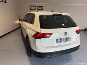 Volkswagen Tiguan 2,0 TDI 150HP AUTO - VERY CLEAN - Image 3
