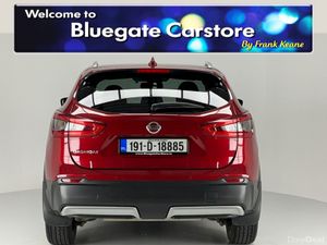 Nissan Qashqai 1.3 SV PREMIUM DCT 4DR**PANORAMIC R - Image 3
