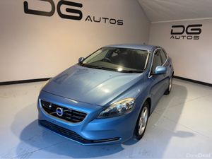 Volvo V40 LOW KMS - AUTO - NEW NCT - REVERSE CAMER - Image 3