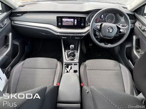 Skoda Octavia AMBITION 2.0 TDI 115HP 5DR - Image 2