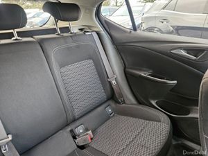 Vauxhall Astra 1.4 SRI 99BHP 5DR - Image 4