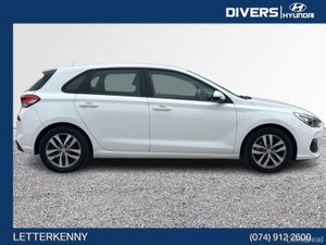 Hyundai i30 Deluxe - Image 3