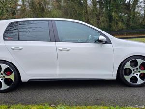 12 Volkswagen Golf GTI 2 LTR YES 33K KMS - Image 3