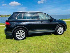 Volkswagen Tiguan HI LINE / AUTO / FINANCE AVAILAB - Image 4