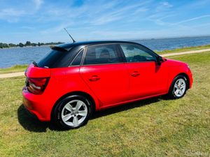 Audi A1 TWO TONE / ALLOY WHEELS / KEYLESS START - Image 2