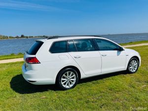 Volkswagen Golf LOUNGE MODEL / ESTATE / AUTO / FIN - Image 4