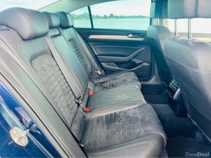 Volkswagen Passat Hi-Line - Massive Spec - Image 4