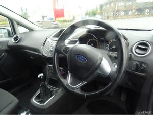 Ford Fiesta ZETEC 1.5 DIESEL  5DR - Image 4
