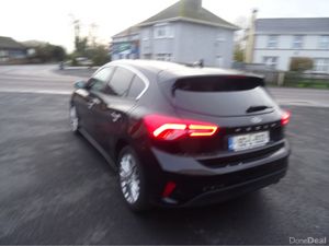 Ford Focus TITANIUM X 120PS 5DR - Image 4